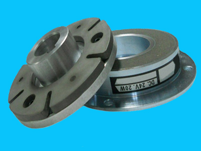 電磁制動器和傳統(tǒng)制動器的工作原理有何不同？