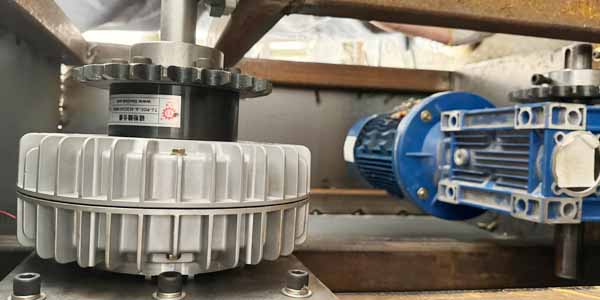 減速機安裝磁粉離合器能起到什么作用