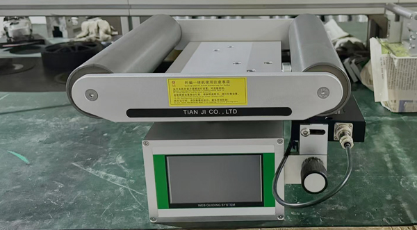 制袋機收放卷偏離？糾偏機助您解決難題