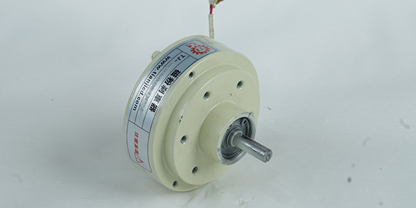 復膜機和磁粉剎車器：技術關聯(lián)如何體現(xiàn)？